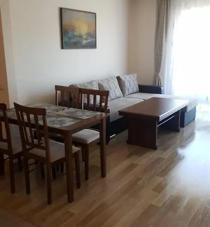 Neringa Apartamentai * Паланга